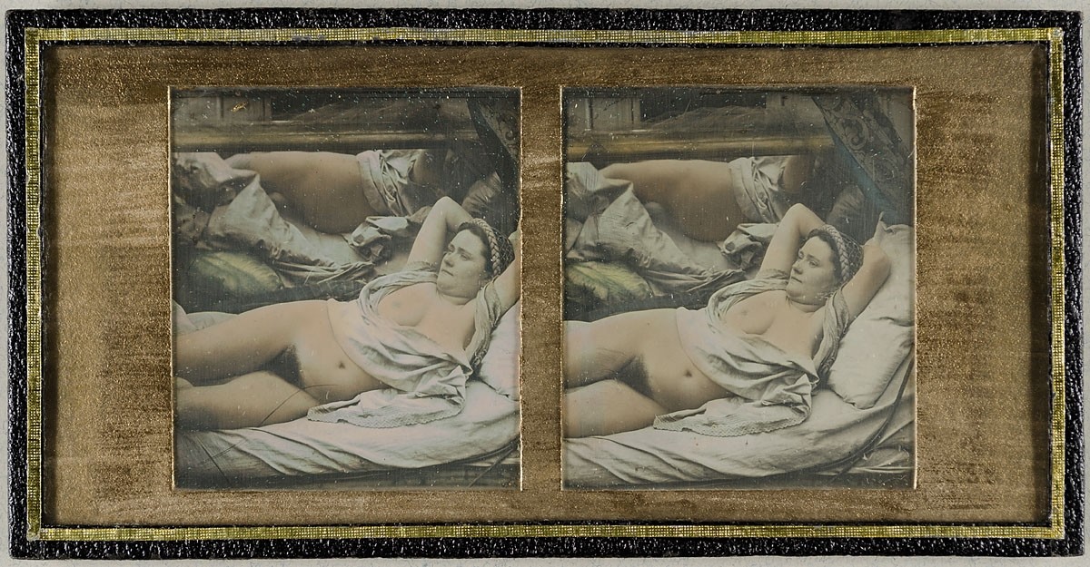 Liegender weiblicher Akt vor einem Spiegel, um 1855, Museum für Kunst und Gewerbe Hamburg, CC0